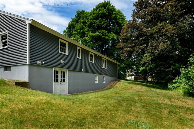2 Crescent Ter, Ware, MA 01082