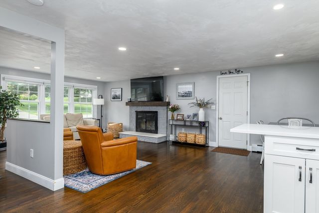 2 Crescent Ter, Ware, MA 01082