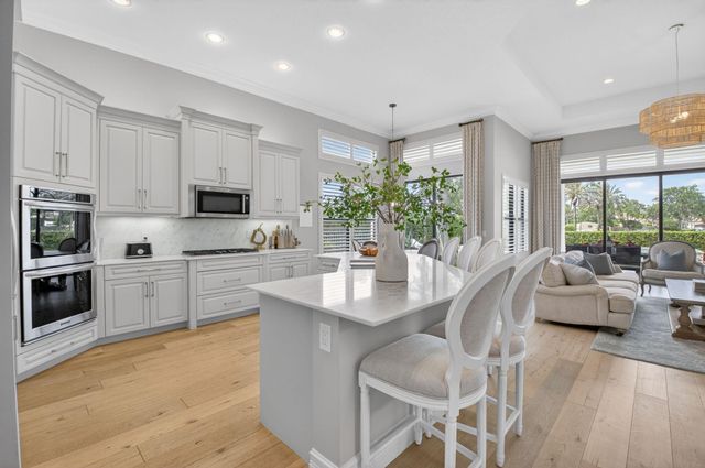 8247 Lawson Bridge Lane, Delray Beach, FL 33446