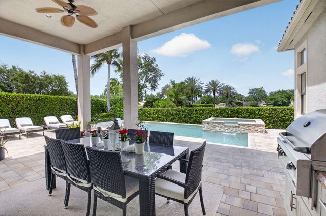 8247 Lawson Bridge Lane, Delray Beach, FL 33446