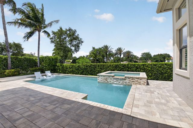 8247 Lawson Bridge Lane, Delray Beach, FL 33446