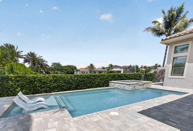 8247 Lawson Bridge Lane, Delray Beach, FL 33446