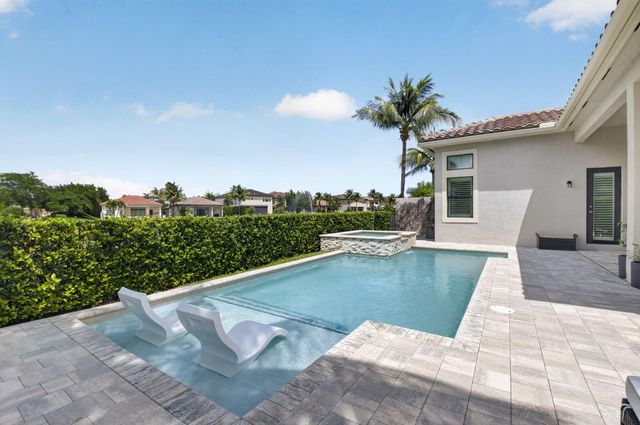 8247 Lawson Bridge Lane, Delray Beach, FL 33446