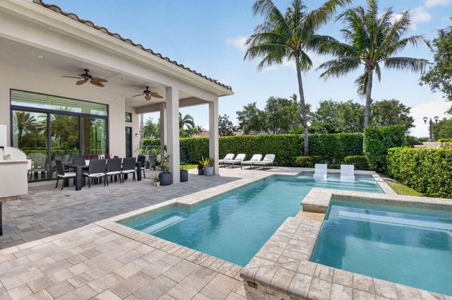 8247 Lawson Bridge Lane, Delray Beach, FL 33446