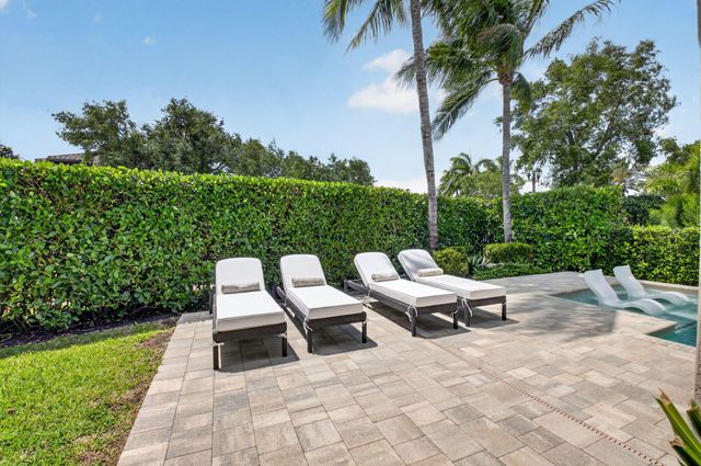 8247 Lawson Bridge Lane, Delray Beach, FL 33446