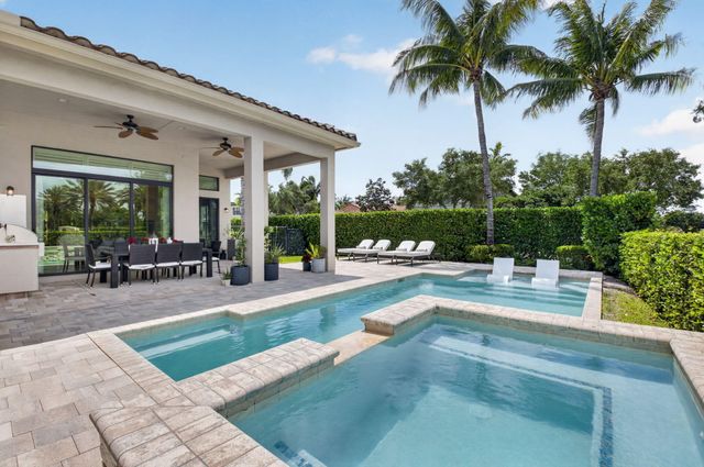 8247 Lawson Bridge Lane, Delray Beach, FL 33446