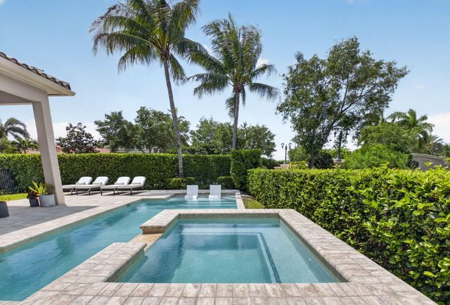 8247 Lawson Bridge Lane, Delray Beach, FL 33446