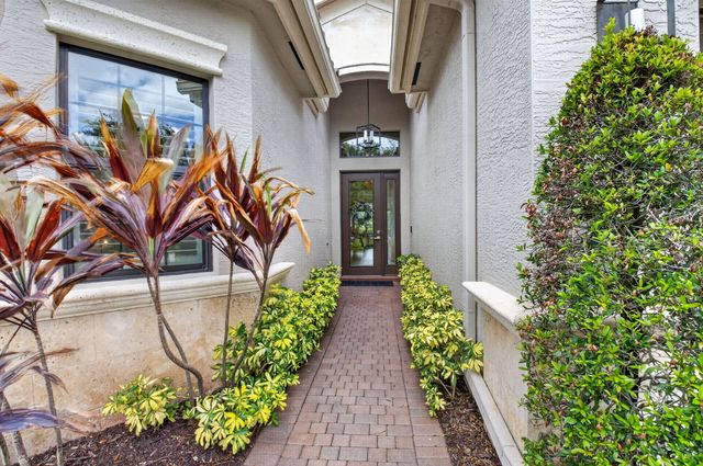 8247 Lawson Bridge Lane, Delray Beach, FL 33446