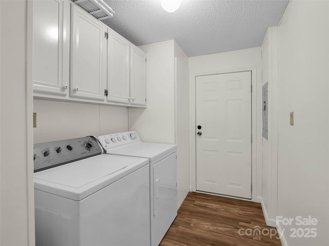 1040 Mountain View Street, Hendersonville, NC 28739
