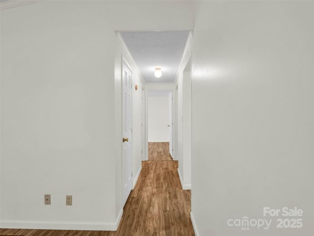 1040 Mountain View Street, Hendersonville, NC 28739