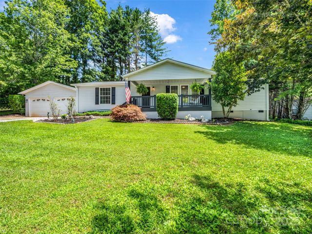 1040 Mountain View Street, Hendersonville, NC 28739