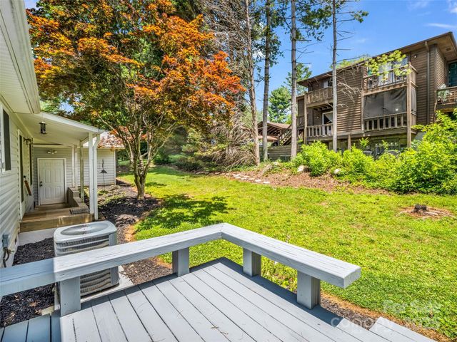 1040 Mountain View Street, Hendersonville, NC 28739