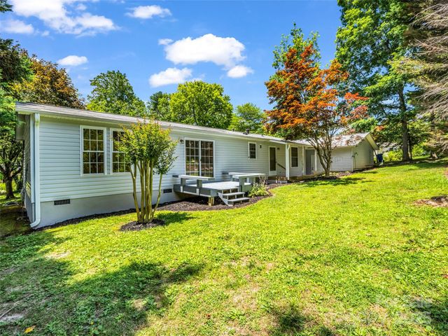 1040 Mountain View Street, Hendersonville, NC 28739