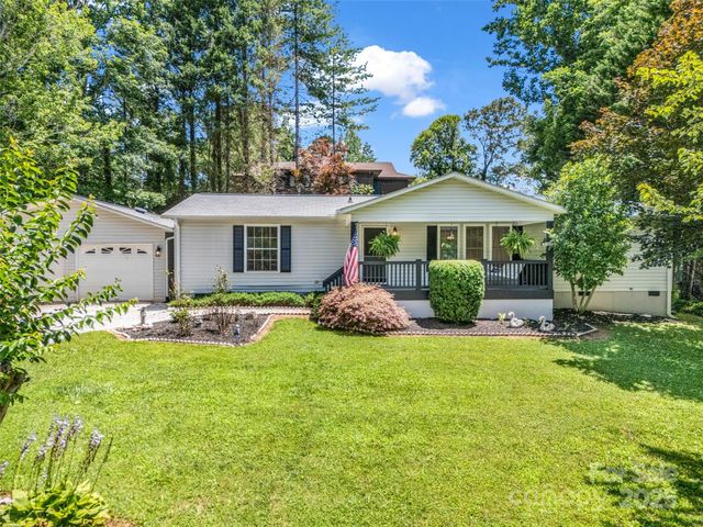 1040 Mountain View Street, Hendersonville, NC 28739