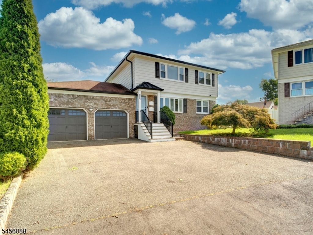 1091 Alfieri Ct, Union Twp., NJ 07083 — exterior