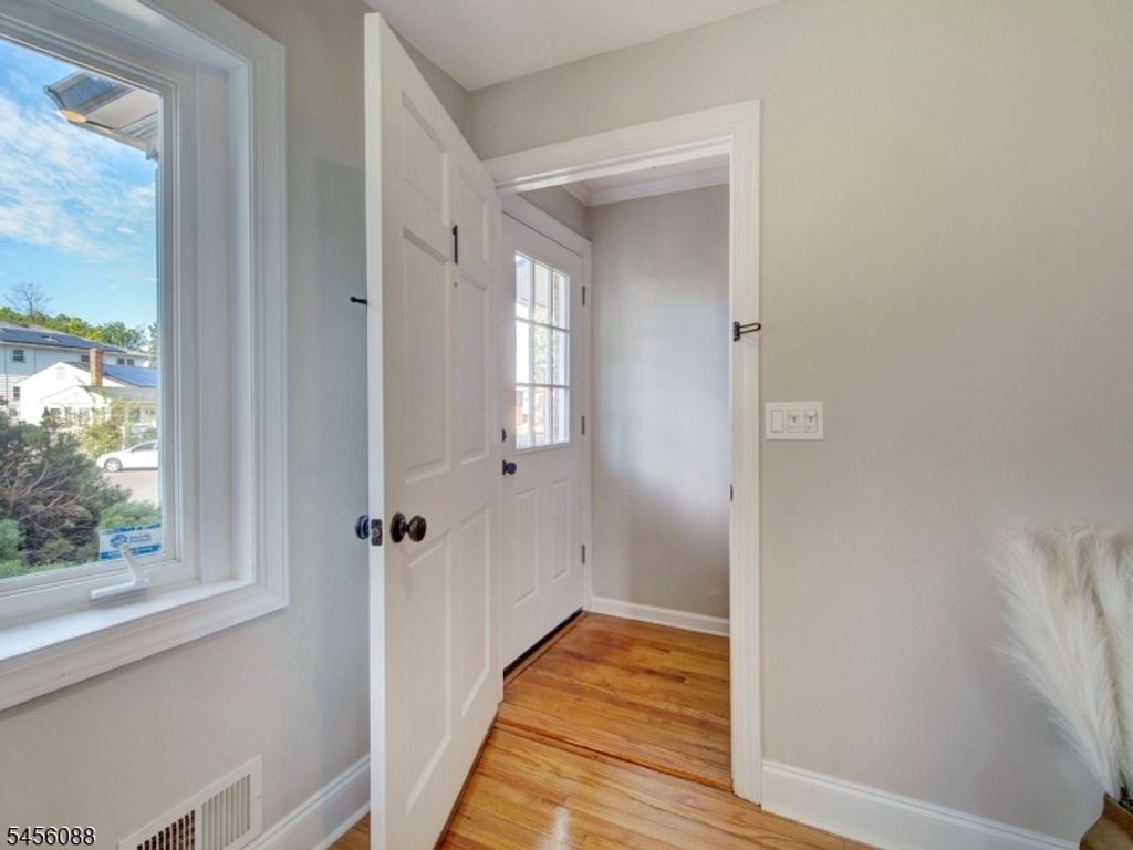 1091 Alfieri Ct, Union Twp., NJ 07083 — photo 3