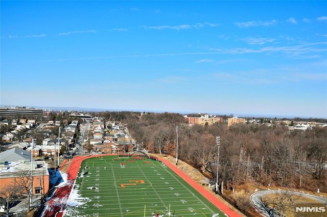 2200 N Central Road 5-W, Fort Lee, NJ 07024