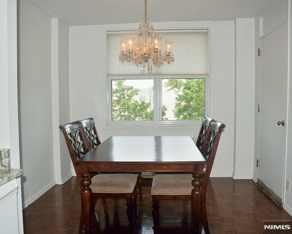 2200 N Central Road 5-W, Fort Lee, NJ 07024