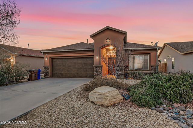 5873 Coyote Flats Street, Las Cruces, NM 88012