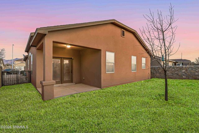 5873 Coyote Flats Street, Las Cruces, NM 88012