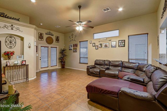 5873 Coyote Flats Street, Las Cruces, NM 88012