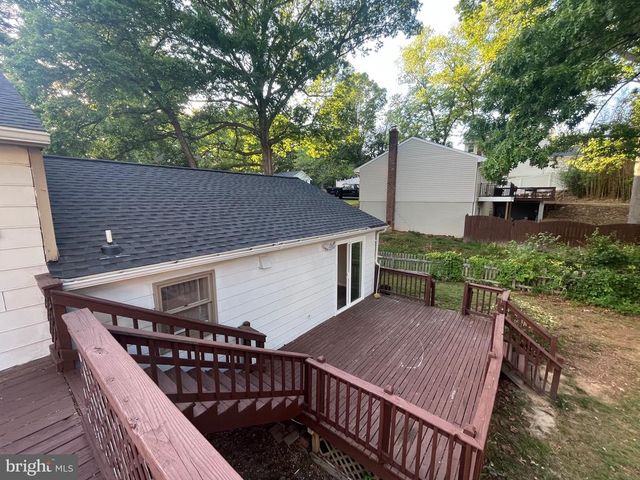 11827 RUTHERFORD DR, Fredericksburg, VA 22407