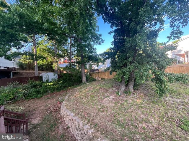 11827 RUTHERFORD DR, Fredericksburg, VA 22407