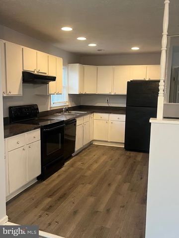 11827 RUTHERFORD DR, Fredericksburg, VA 22407
