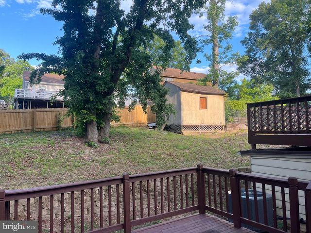 11827 RUTHERFORD DR, Fredericksburg, VA 22407