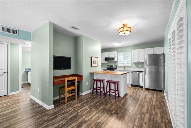 507 NW 39TH ROAD 110, Gainesville, FL 32607