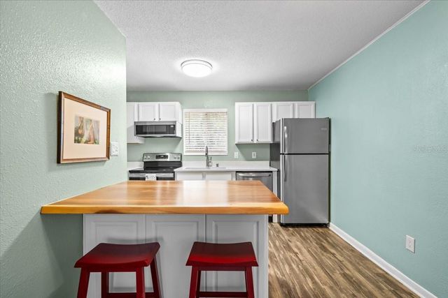 507 NW 39TH ROAD 110, Gainesville, FL 32607