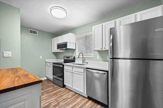 507 NW 39TH ROAD 110, Gainesville, FL 32607