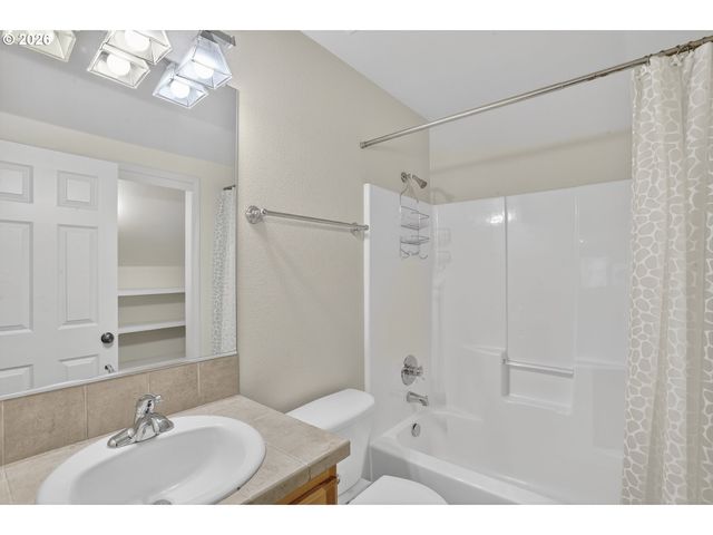 7518 Sw ROANOKE Dr, Wilsonville, OR 97070