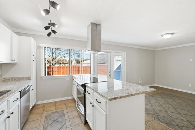 5556 Vance Street, The Colony, TX 75056