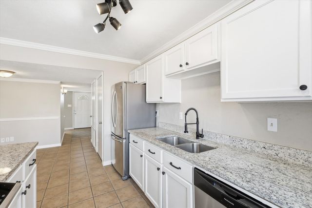 5556 Vance Street, The Colony, TX 75056