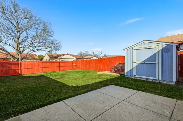 5556 Vance Street, The Colony, TX 75056