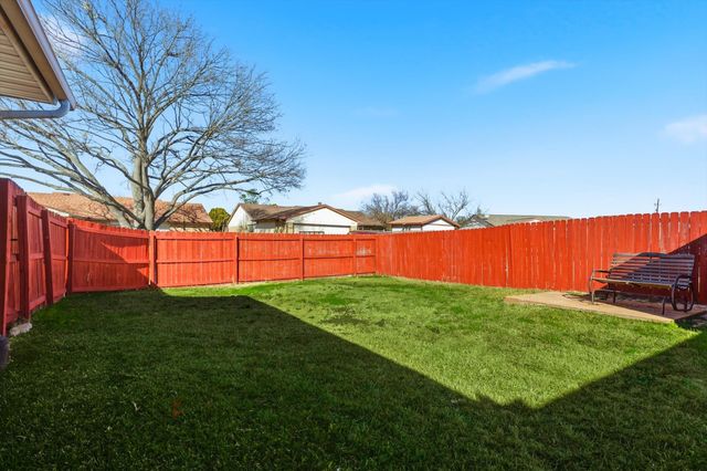 5556 Vance Street, The Colony, TX 75056