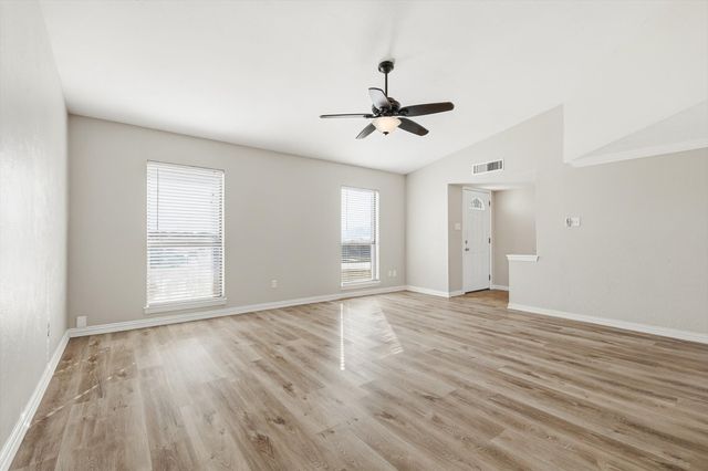 5556 Vance Street, The Colony, TX 75056