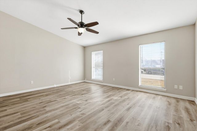 5556 Vance Street, The Colony, TX 75056