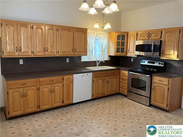 4131 Orefield Road, South Whitehall Twp, PA 18104