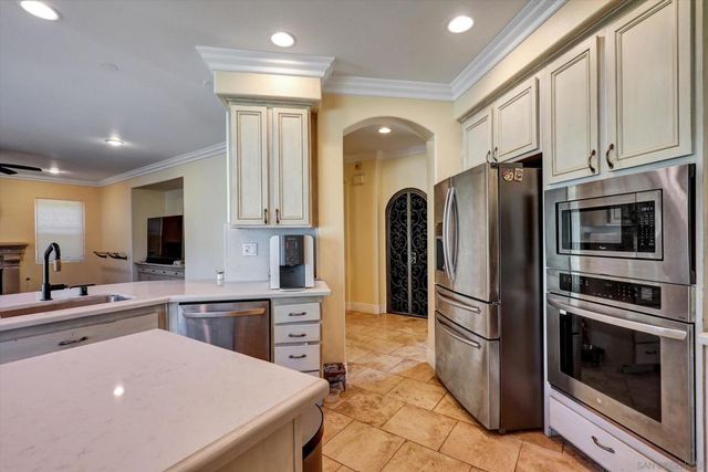 2493 Crooked Trail Rd, Chula Vista, CA 91914