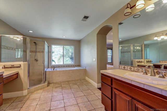 2493 Crooked Trail Rd, Chula Vista, CA 91914