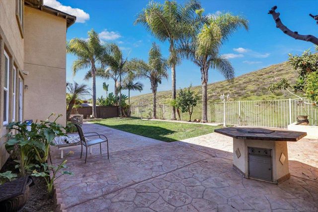 2493 Crooked Trail Rd, Chula Vista, CA 91914
