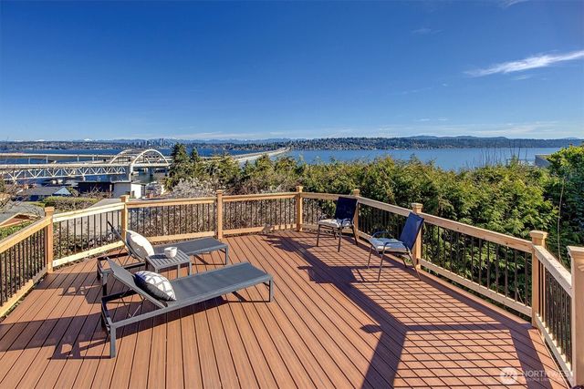 1502 35th Avenue S, Seattle, WA 98144