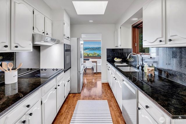 1502 35th Avenue S, Seattle, WA 98144