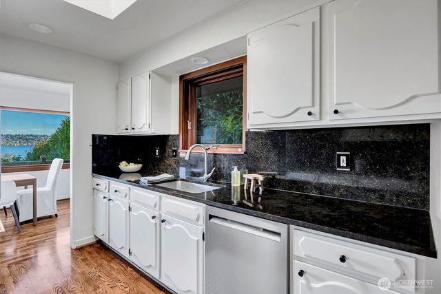 1502 35th Avenue S, Seattle, WA 98144