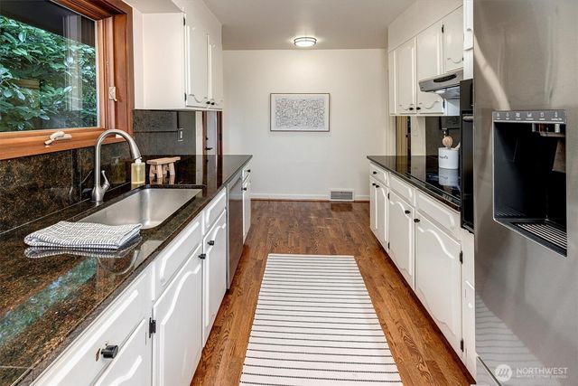 1502 35th Avenue S, Seattle, WA 98144