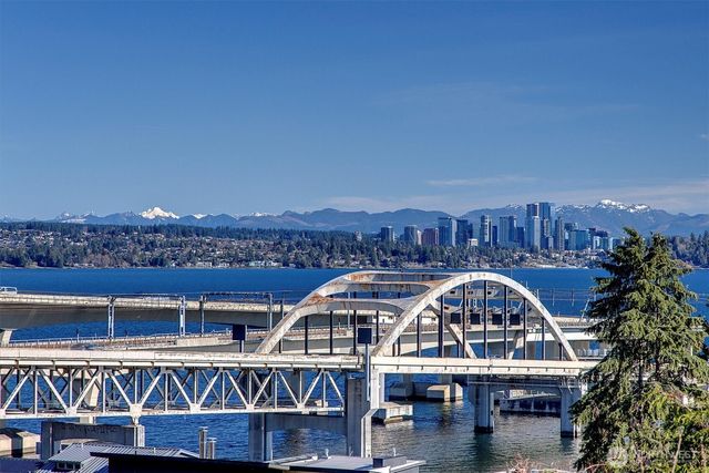 1502 35th Avenue S, Seattle, WA 98144