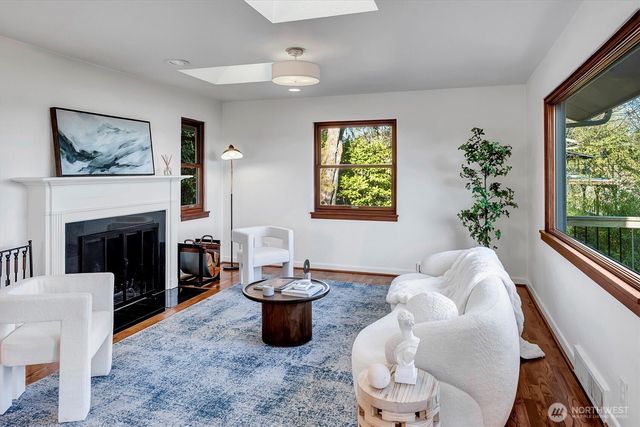 1502 35th Avenue S, Seattle, WA 98144