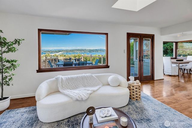 1502 35th Avenue S, Seattle, WA 98144